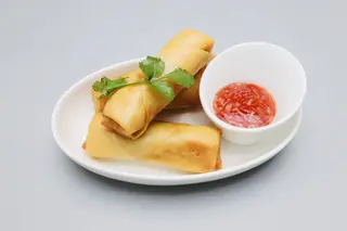 Spring rolls z mięsem wieprzowym 2 szt