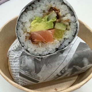 7K Poke Roll Salmón