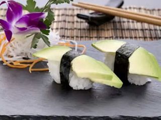 129.Nigiri avocado 2 pezzi