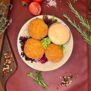 Crunchy Cheese Balls