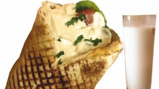 54- PITA FALAFEL [standard + frytki duże]