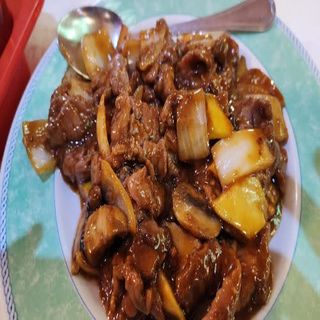 Ternera Con Bambú Y Setas Chinas