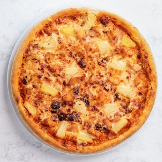 Hawaiian Chicken Pizza Medium