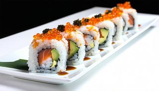 301- Uramaki dragon roll special con riso nero