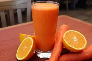 Zumo De Naranja Con Zanahoria Y Manzana (500 Ml.)