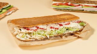 Caesar Sandwich - 433 kcal