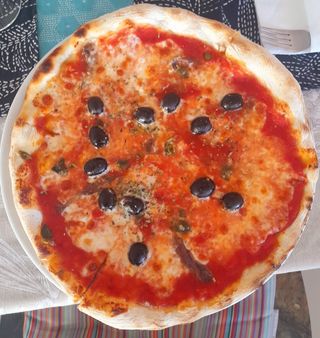 Pizza Napoli (33 Cm.)