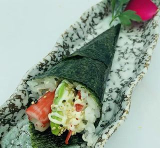 95. Temaki California