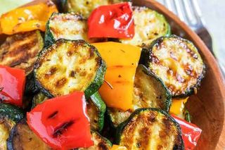 Dovlecei cu ciuperci si usturoi