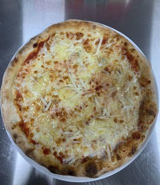 Pizza 4 Formaggi 30 Cm.