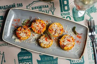 Кукурудза на грилі з сиром Пармезаном (220г)