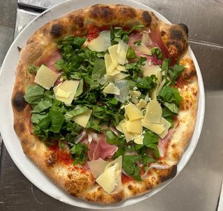 Crudo rucola e grana