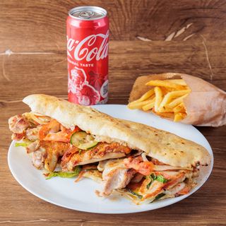 Pileći batak 200g + pomfrit 125g + Coca-Cola limenka 0.33l