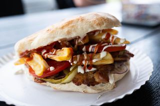 Sandwich gigant cu pui