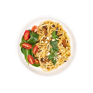 Локшина з курячим рулетом (440г)