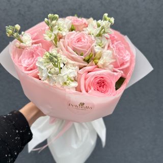 Ароматний букет з Пінк Охарою і матіолою