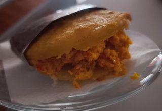 Arepa con huevo perico (1 ud.)