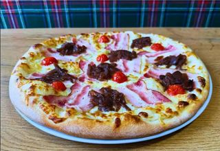 21. Pizza Bianca - Pancetta 42cm