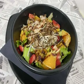 Ensalada Templada De Gulas Y Gambas