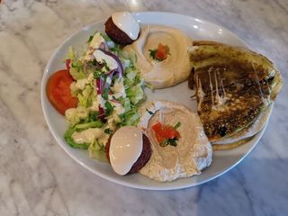 Combinado Arayes Zaatar W Jebne