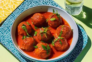 Klopsiki w sosie pomidorowym