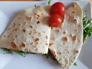 Piadina artigianale a scelta Diponibili soo in orario SERALE
