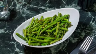 Fasole verde cu usturoi si lamaie