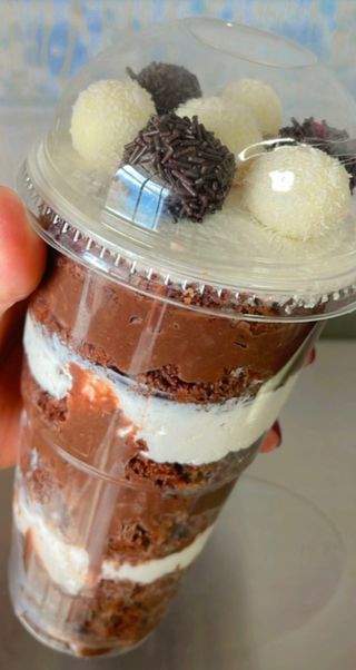Bolo no pote 600g ninho e brigadeiro
