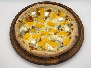 Піца Сирна