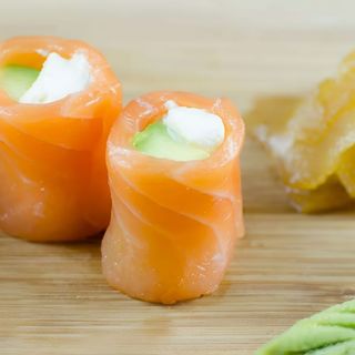 Geisha De Salmón (2 Pzs.)