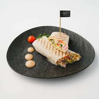 Tortilla Losos u kancelariji + Torta