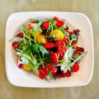 Микс салат с черри