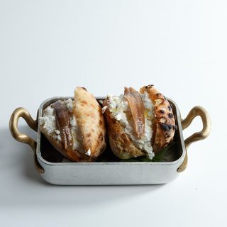 Muffolette ricotta di pecora, acciughe sott'olio 2 pezzi