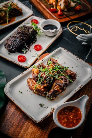 Куриные крылышки чили со сладким перцем