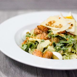 ЦЕЗАРЬ С СЁМГОЙ