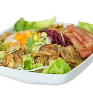 Ensalada Con Pollo ( kebab)