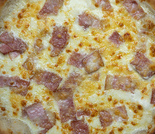 Pizza de carbonara (30 cm.)