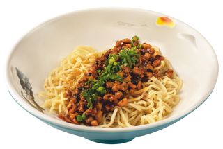 Лапша с курицей в остром соусе (350г)