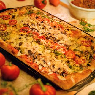 Pizza Veggie (8 Personnes) + votre boisson préférée