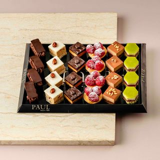 Petit plateau mini fours frais