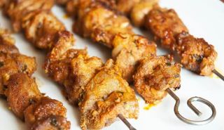 Pinchitos Con Adobo Casero (8 Uds.)