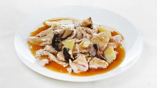 41 Pollo con funghi e bambu