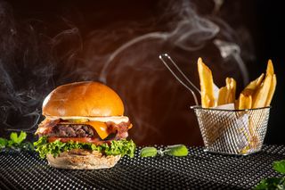 Meniu Cheddar Burger.