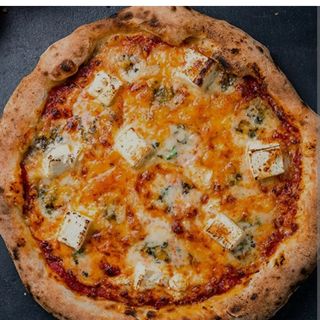 Pizza 4 Fromages - Moyenne