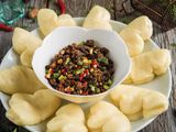 Конина с лепешками