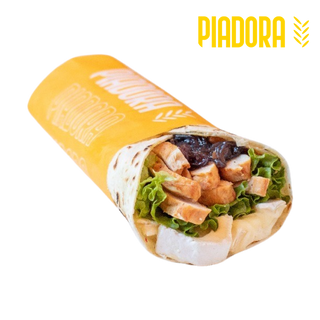 Pollo, brie, lattuga e cipolle caramellate