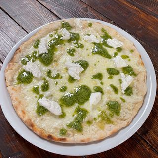 PIZZA BIANCA DOPPIA MOZZARELLA PESTO DI RUCOLA E BURRATA