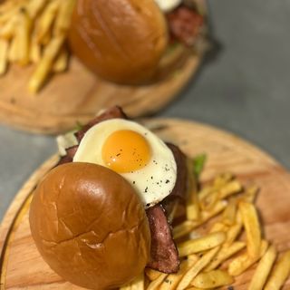HAMBURGUESA DE ANGUS