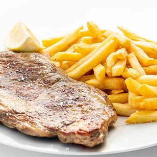 8. Chuleta Ternera Gallega (300 G.), Ensalada Y Patatas