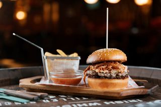 Svinja deluxe smash burger